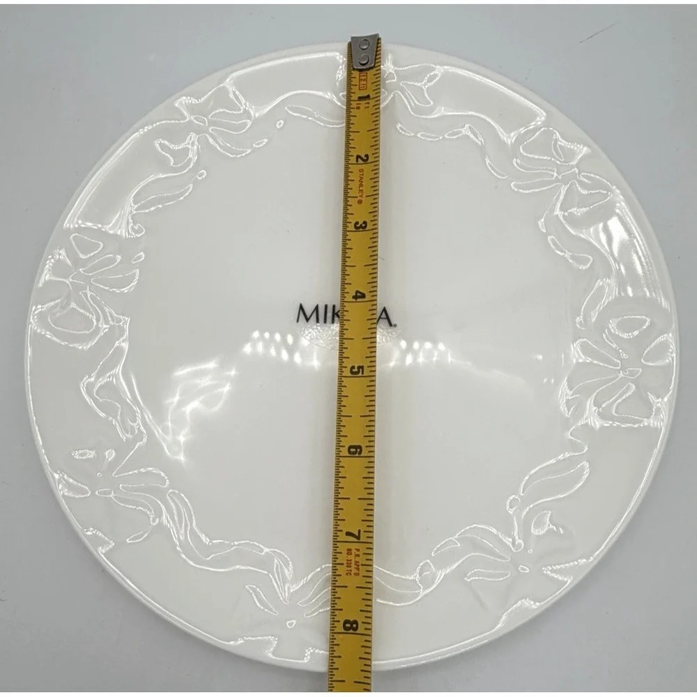 Mikasa embossed bow